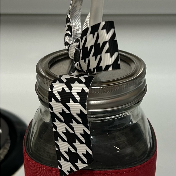 "Life is Better On Game Day"-One Quart Drinking Glass & Top & Durable Straw NWT! - Picture 3 of 5